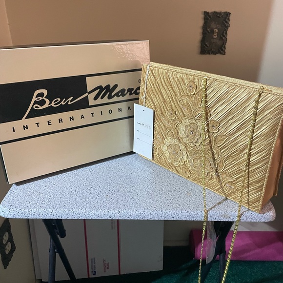 Ben Marc evening bag gently used - Picture 1 of 1